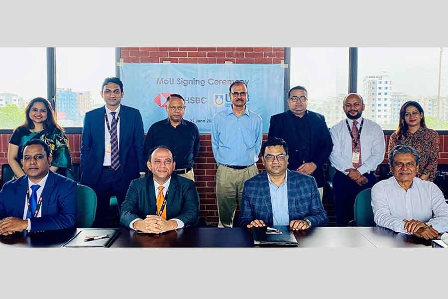 [Left to right] HSBC’s Branch Manager Morshed Mohammad Abul, Head of Customer Value Management of HSBC Gitanka Depdip Datta, Acting Vice-Chancellor of ULAB Prof Shamsad Mortuza and Special Advisor to ULAB Board of Trustees Prof Imran Rahman