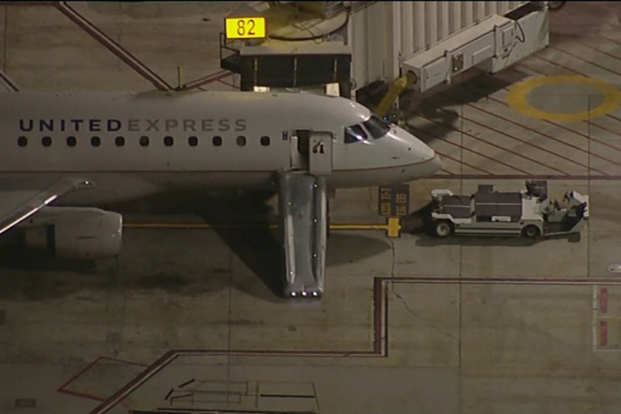 Man jumps off moving plane at Los Angeles airport