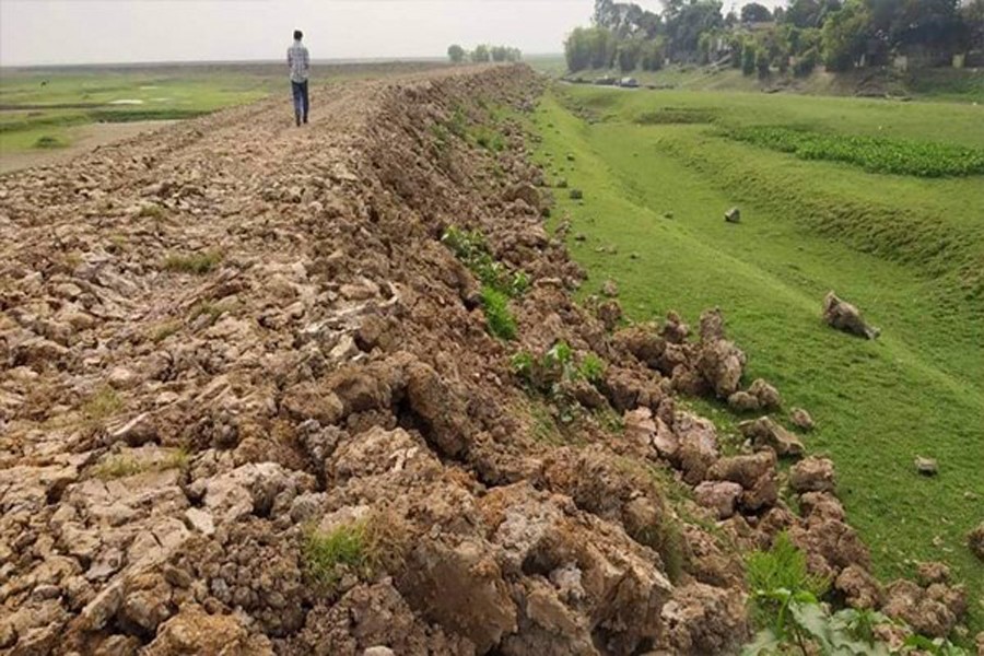 Photo shows the incomplete part of the road in Sunamganj — FE Photo