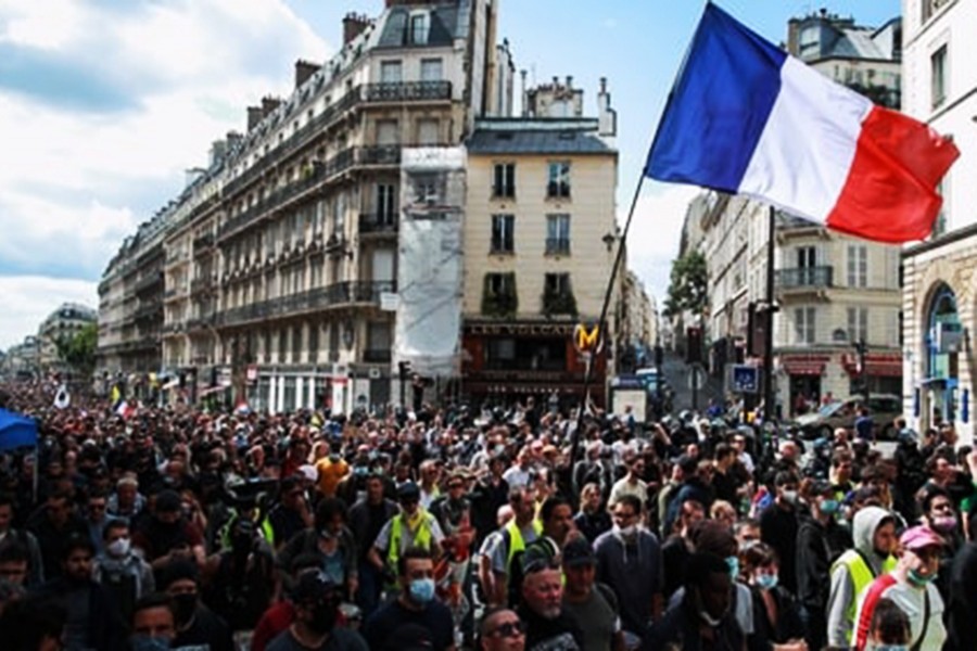 Thousands protest against French Covid-19 health pass rules