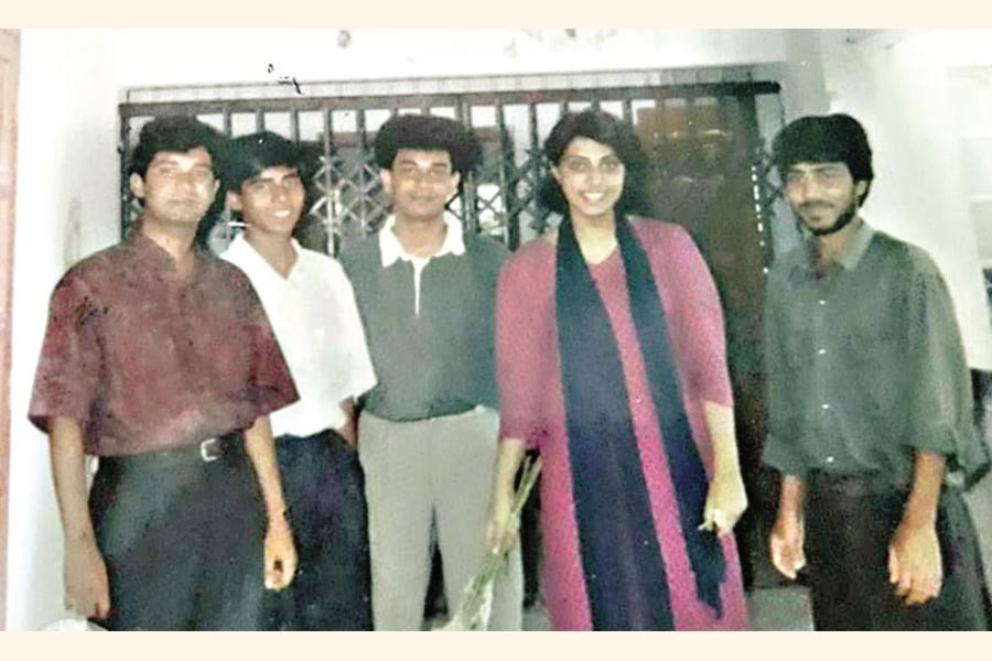 The author (extreme right) with a few International Relations classmates at Kalabhabhan (Arts Building) of Dhaka University some time in 1991-92