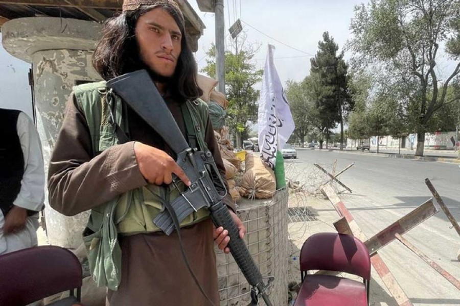 A member of Taliban forces keeps watch at a checkpost in Kabul, Afghanistan August 17, 2021 — Reuters/Stringer