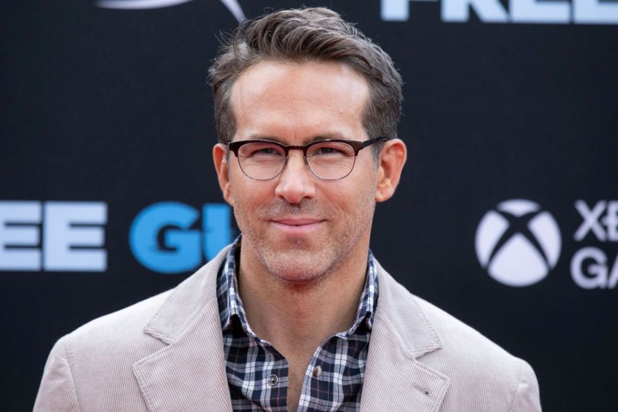 Actor Ryan Reynolds poses at the premiere for the film "Free Guy" in New York City, New York, U.S., August 3, 2021. REUTERS/Caitlin Ochs/File Photo