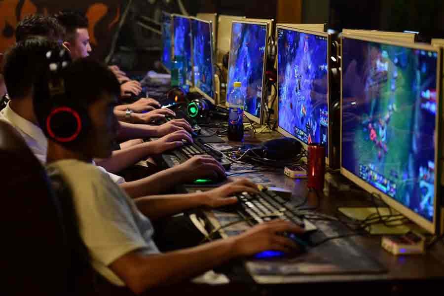 People playing online games at an internet cafe in Fuyang of Anhui province of China on August 20, 2018 -Reuters file photo