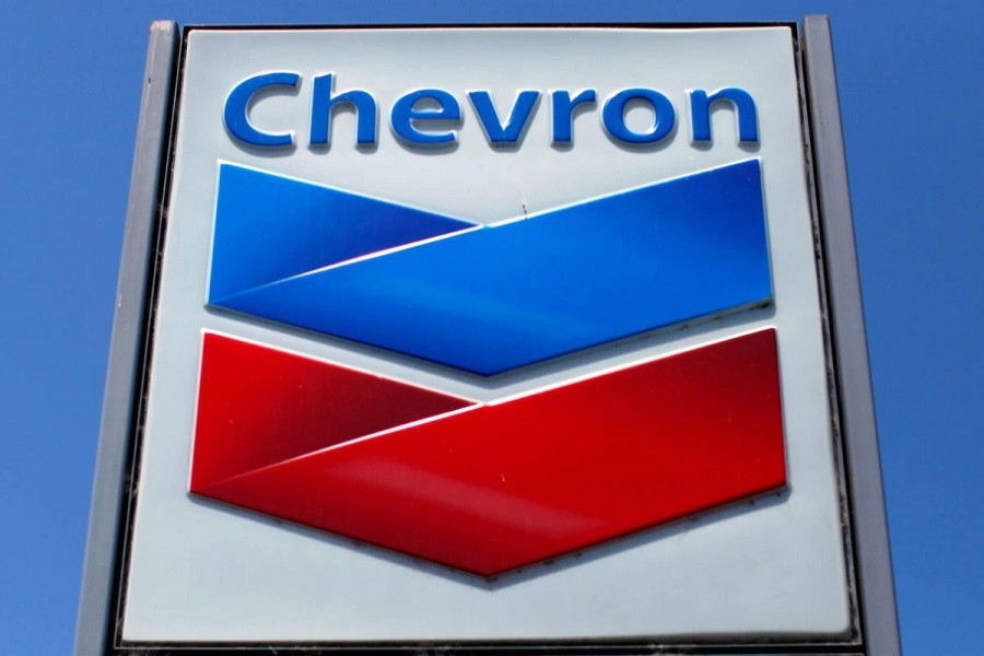 A Chevron gas station sign is seen in Del Mar, California, April 25, 2013 — Reuters/Files