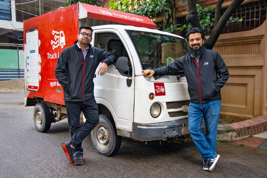 (From right) Founder and CEO of ‘Truck Lagbe’ Anayet Rashid and its COO Meer Hosain Ekram