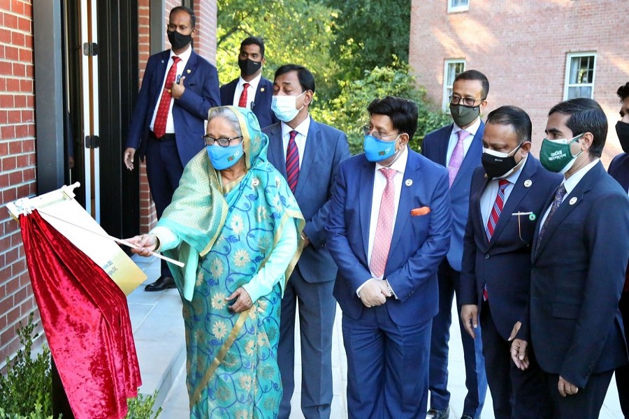 PM opens 'Bangladesh House' in Maryland