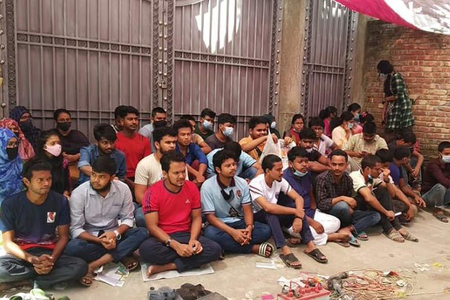 Rabindra University protests ease on govt assurance