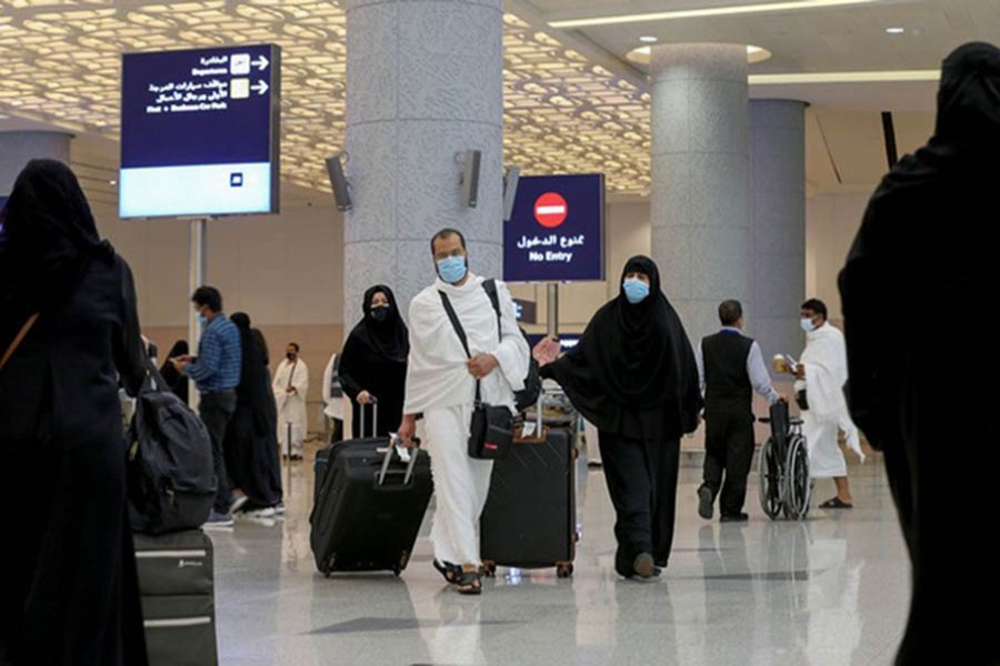 Saudi Arabia starts operating airports at full capacity