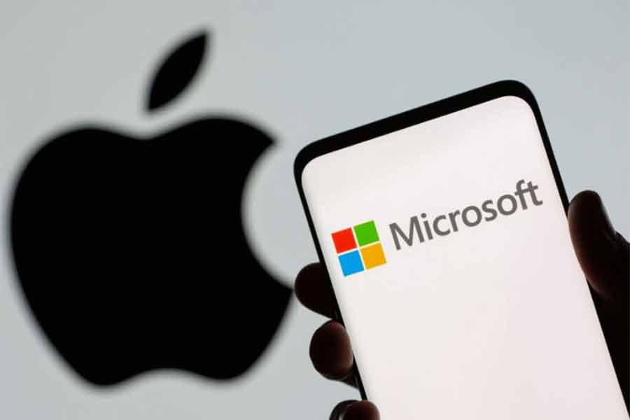 Apple loses its crown as Microsoft becomes most valuable company