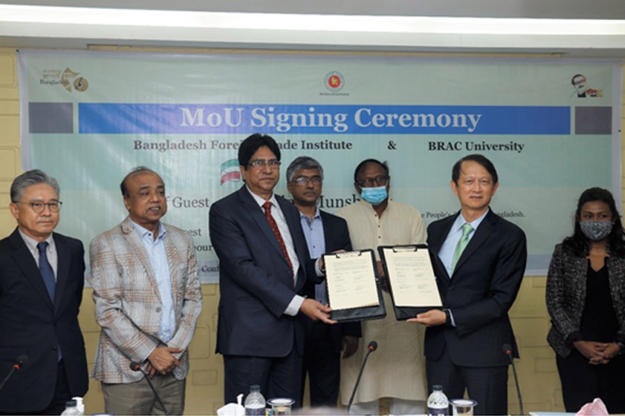 BRAC University signs MoU with BFTI