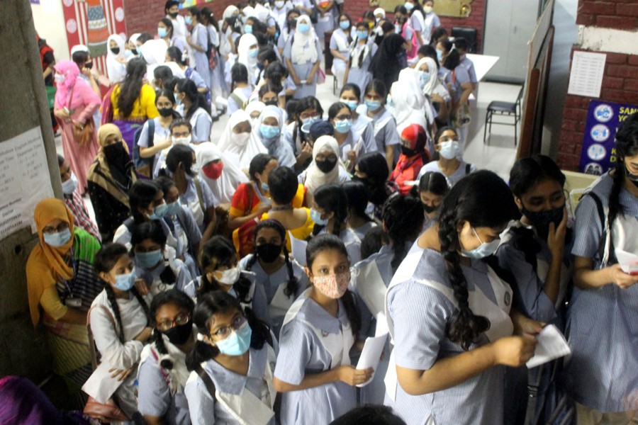 Vaccination of school kids hit by mismanagement