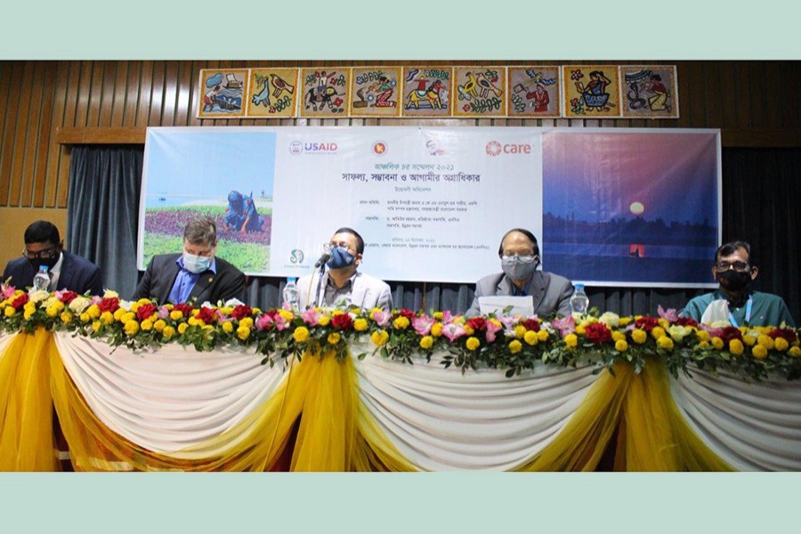 (From left to right) Barrister Shameem Haider Patwary, Marc Nosbach, AKM Enamul Hoque, Dr Atiur Rahman, Abdul Manna Mazumder