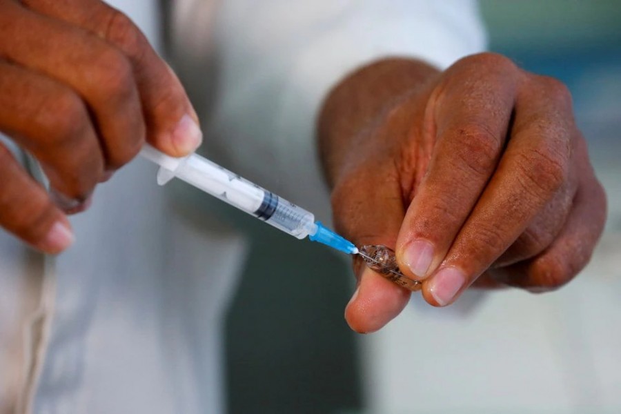 A health agent prepares an anti-malaria injection at Marcory General Hospital in Abidjan, Ivory Coast on October 7, 2021 — Reuters/Files