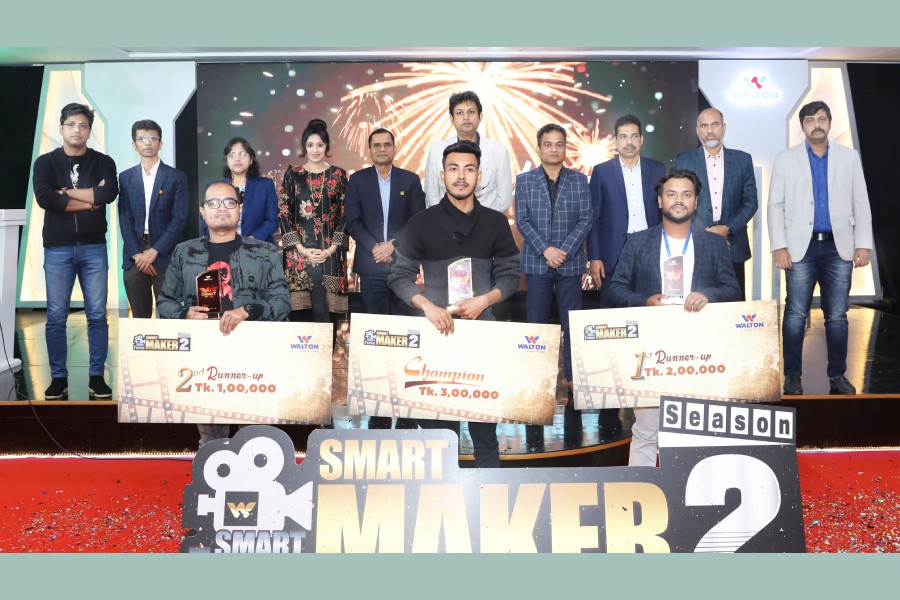 - The winners of ‘Walton Smart Fridge, Smart Maker-Season 2’ contest pose with Walton high officials