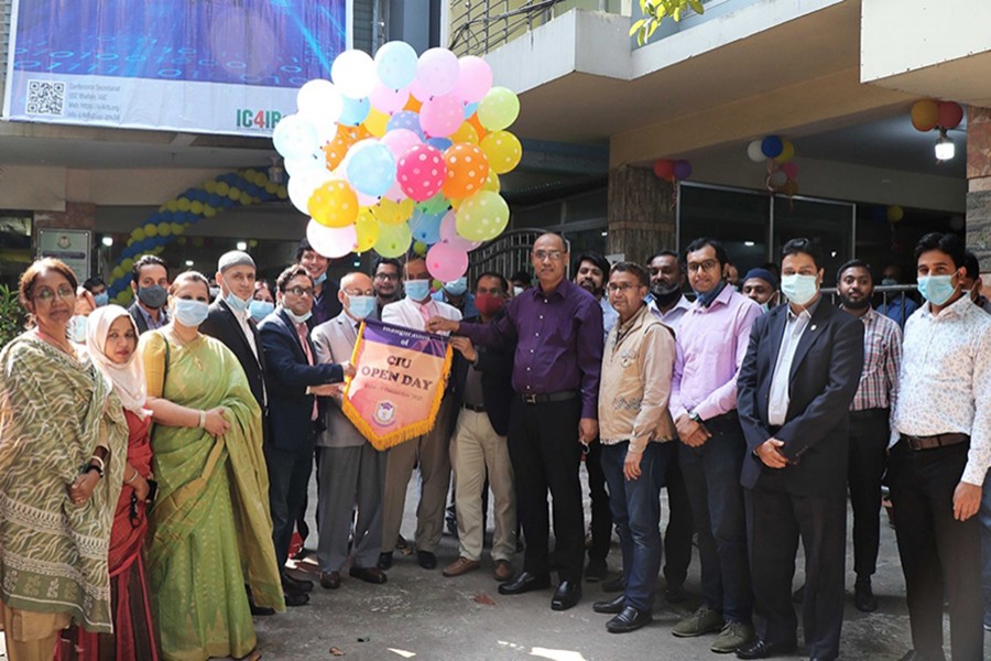 CIU Vice Chancellor Dr Mahfuzul Hoque Chowdhury inaugurates the Open Day by releasing balloons