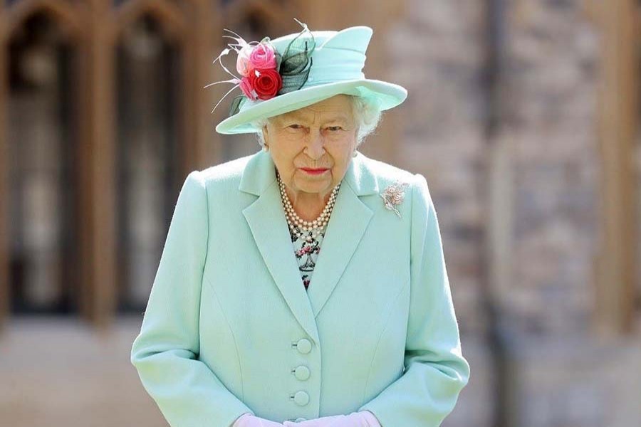 Queen Elizabeth cancels pre-Christmas lunch
