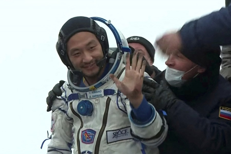 Japanese space tourists return to Earth after 12 days