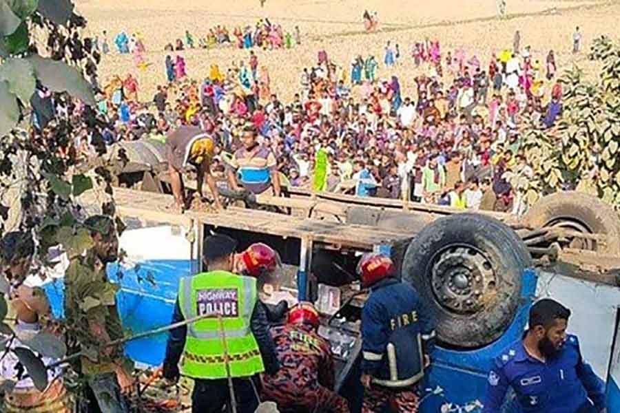 Bus plunges into ditch in Sirajganj, four dies