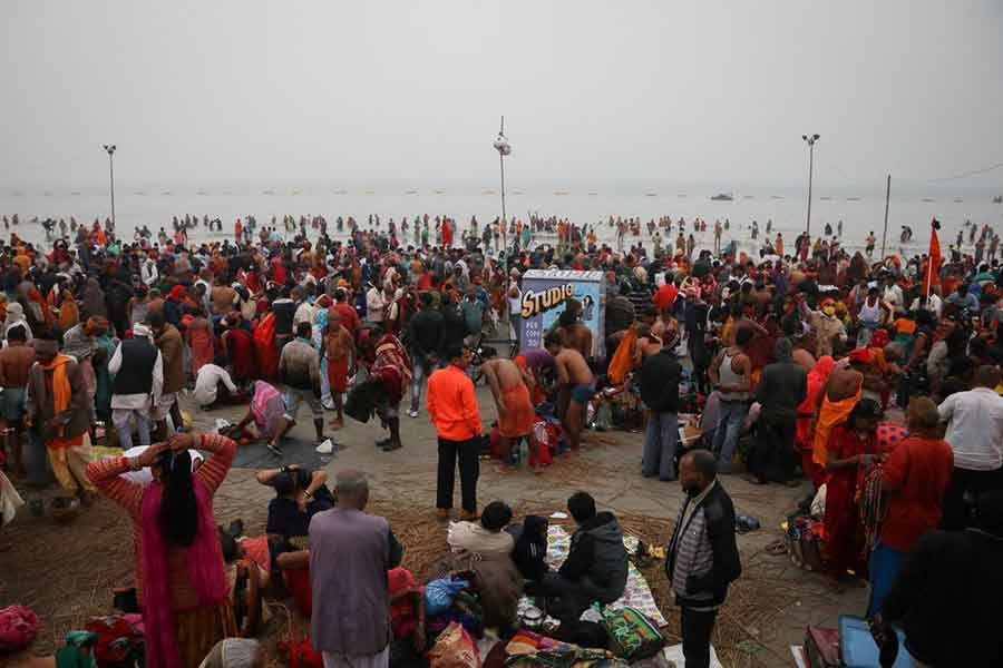 Hindu pilgrims gathering to take a dip at the confluence of the river Ganges and the Bay of Bengal, on the occasion of "Makar Sankranti" festival at Sagar Island in the eastern state of West Bengal of India on Friday amidst the spread of the coronavirus disease -Reuters photo