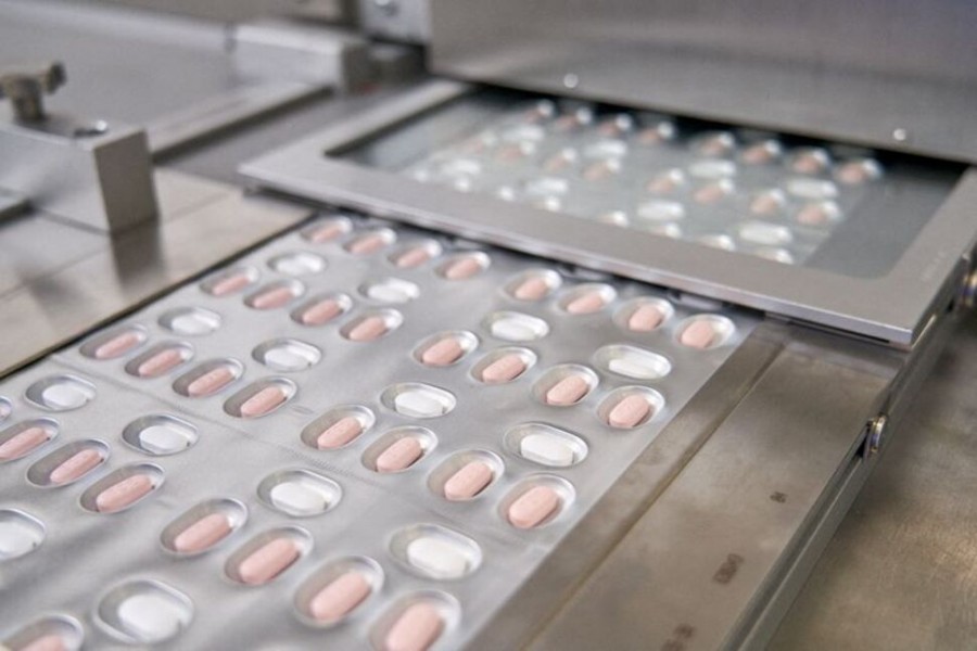 Paxlovid, a Pfizer's coronavirus disease (COVID-19) pill, is seen manufactured in Ascoli, Italy, in this undated handout photo obtained by Reuters on November 16, 2021 – Pfizer/Handout via REUTERS