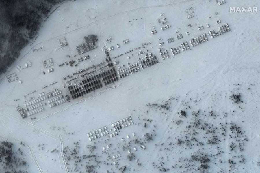 A satellite image shows tents and housing for Russian troops in Yelnya, Russia January 19, 2022 – ©2022 Maxar Technologies/Handout via Reuters