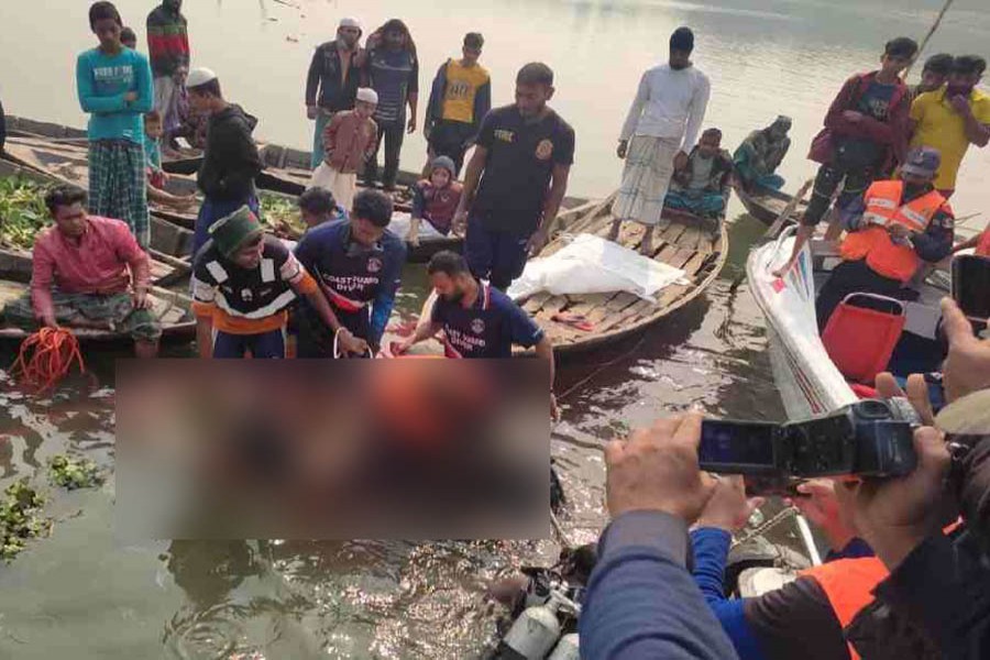 Five workers killed as trawler sinks in Dakatia River