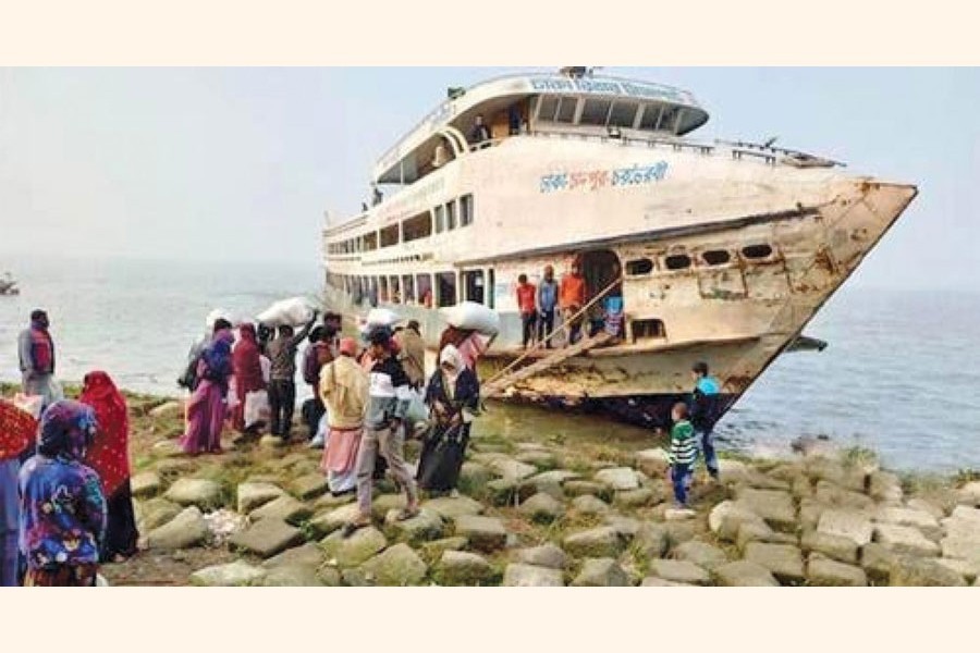 Passengers gather at Telirmore launch terminal in Haimchar upazila of Chandpur district — FE Photo