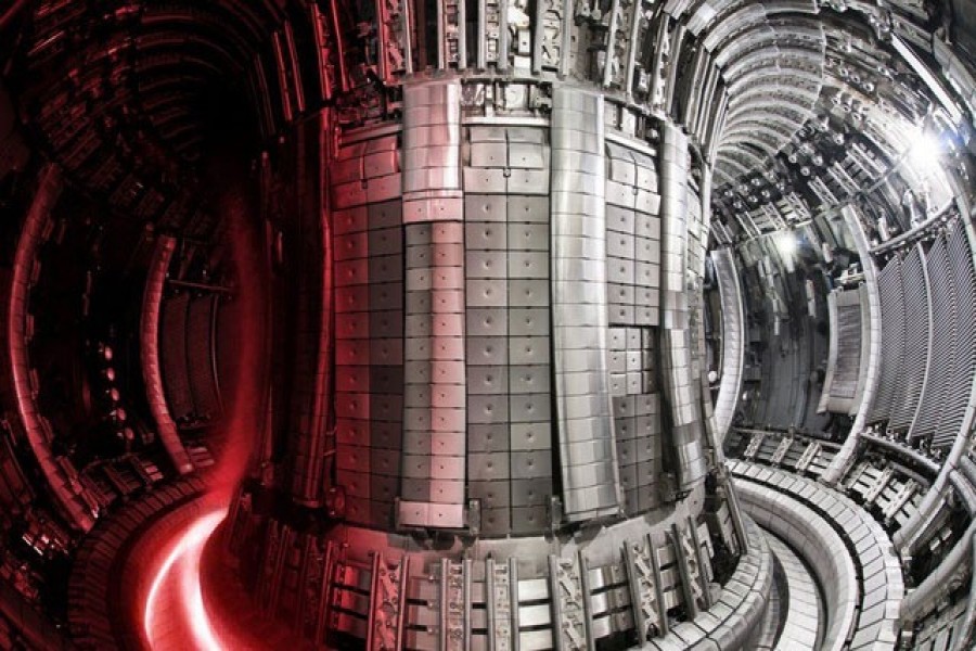 Nuclear fusion comes from the fusing of two atoms at very high temperatures, which then release energy. Photo: JET/UKAEA