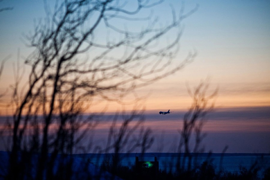 A passenger plane approaches Ted Stevens Anchorage International Airport on a cold and clear day in Achorage, Alaska on November 8, 2011 — Reuters/Files