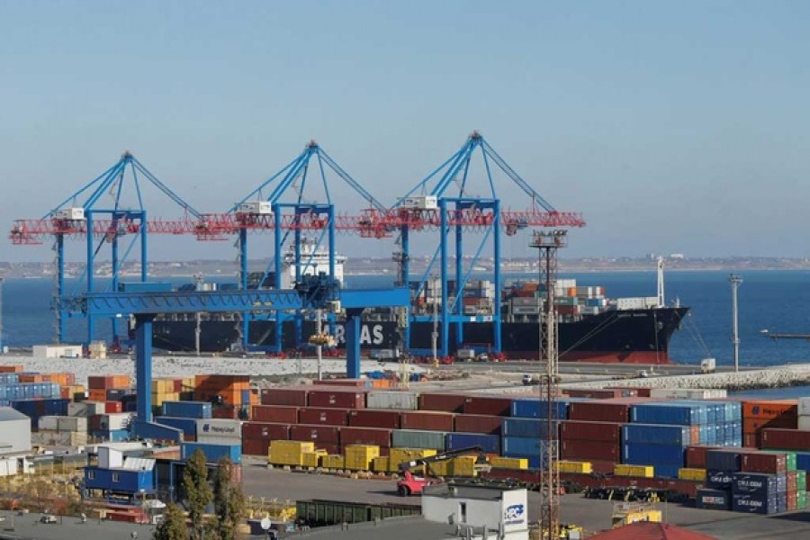 The Arkas Line’s Conti Basel container ship is docked in the Black sea port of Odessa, Ukraine, November 4, 2016 — Reuters/Valentyn Ogirenko