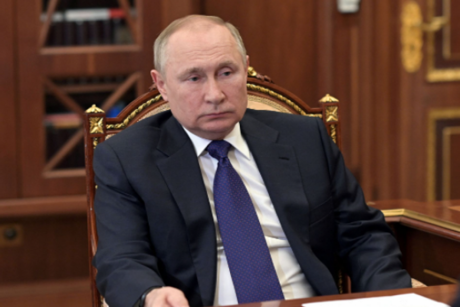 Russian President Vladimir Putin attends a meeting with Governor of Saint Petersburg Alexander Beglov in Moscow, Russia March 1, 2022. Sputnik/Alexey Nikolskyi/Kremlin via REUTERS