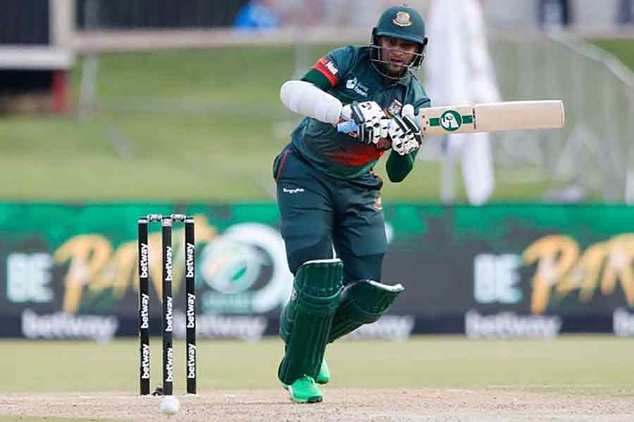 Tigers set 315-run target for South Africa