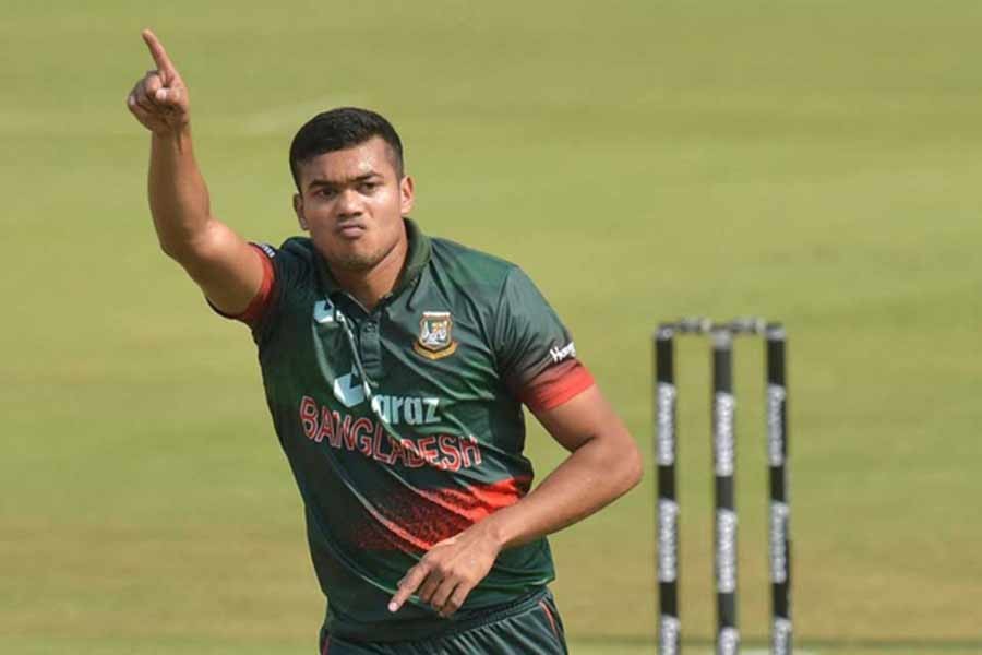 Riding on the brilliant pace-bowling display by Taskin Ahmed, Bangladesh wrapped up South Africa for 154 in 37 overs.