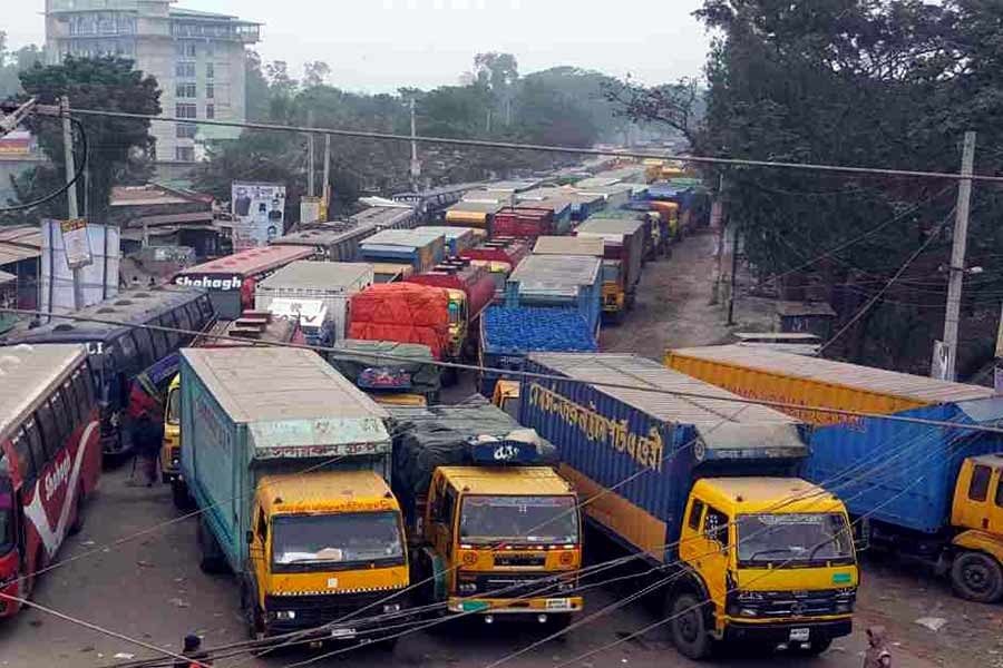 Holidaymakers likely to suffer as repair works underway on Dhaka-Paturia highway