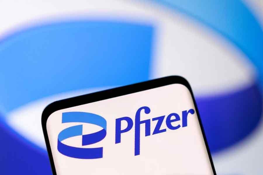 Pfizer maintains sales forecasts for its Covid-19 products