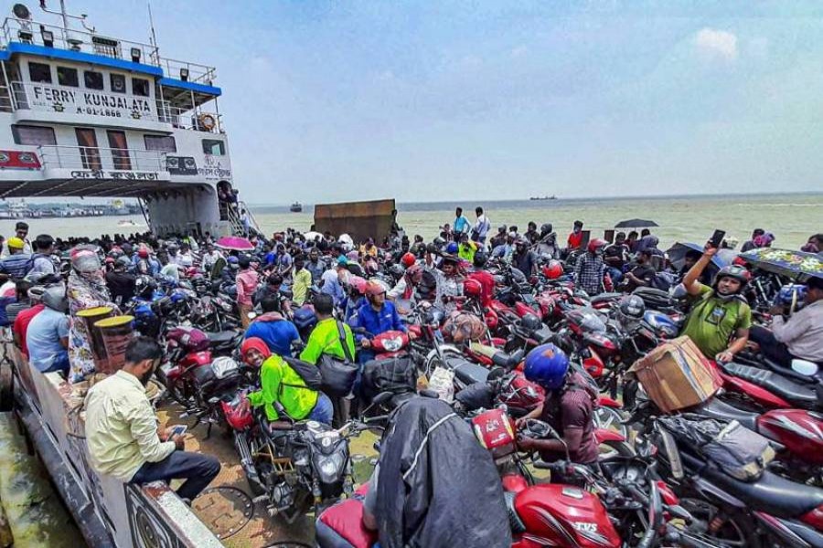 Eid journeys by motorbikes