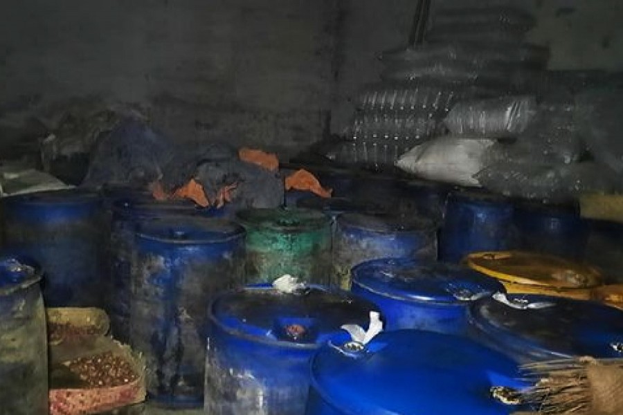 Nearly 27,000 litres of edible oil seized in Rajshahi