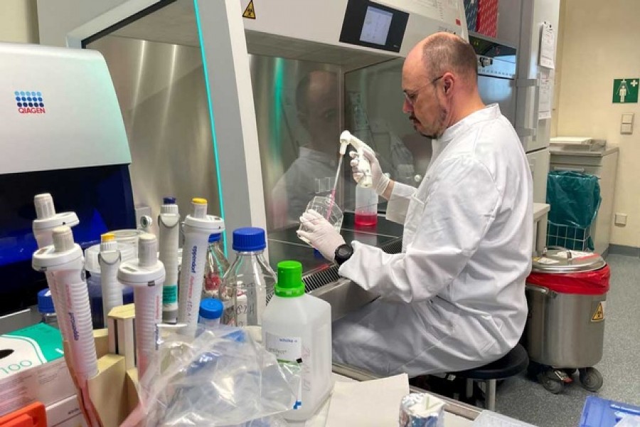 Head of the Institute of Microbiology of the German Armed Forces Roman Woelfel works in his laboratory in Munich, May 20, 2022, after Germany has detected its first case of monkeypox. Reuters