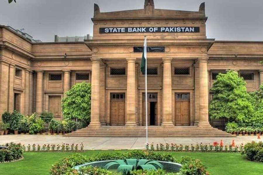 Pakistan central bank hikes main policy rate by 150 bps to 13.75pc
