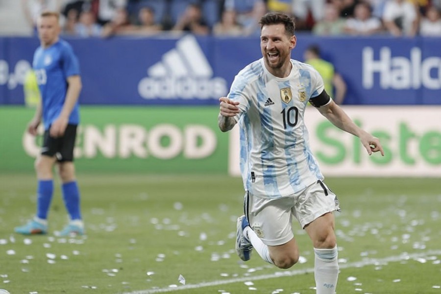 Messi overtakes Ferenc Puskas among top scorers   