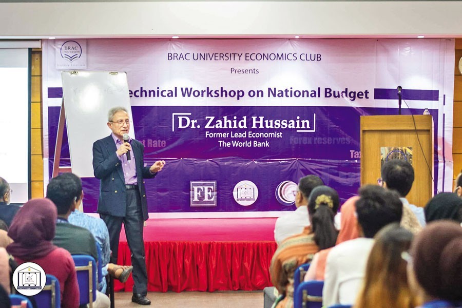 Dr Zahid Hussain, former Lead Economist at the World Bank, conducting a technical workshop on national budget organised by The Brac University Economics Club (BUEC) in the city recently