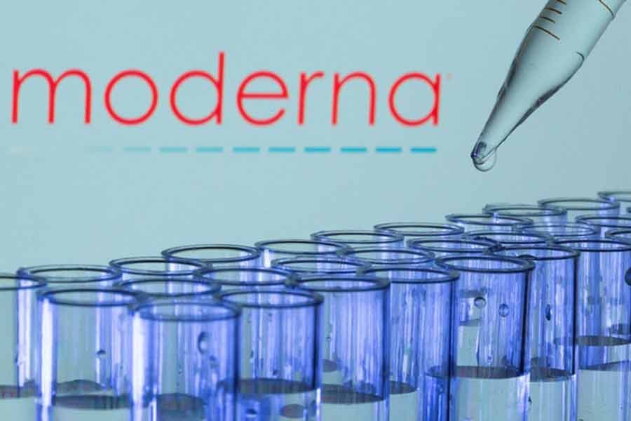 Moderna says its Covid-19 vaccine booster produces better immune response