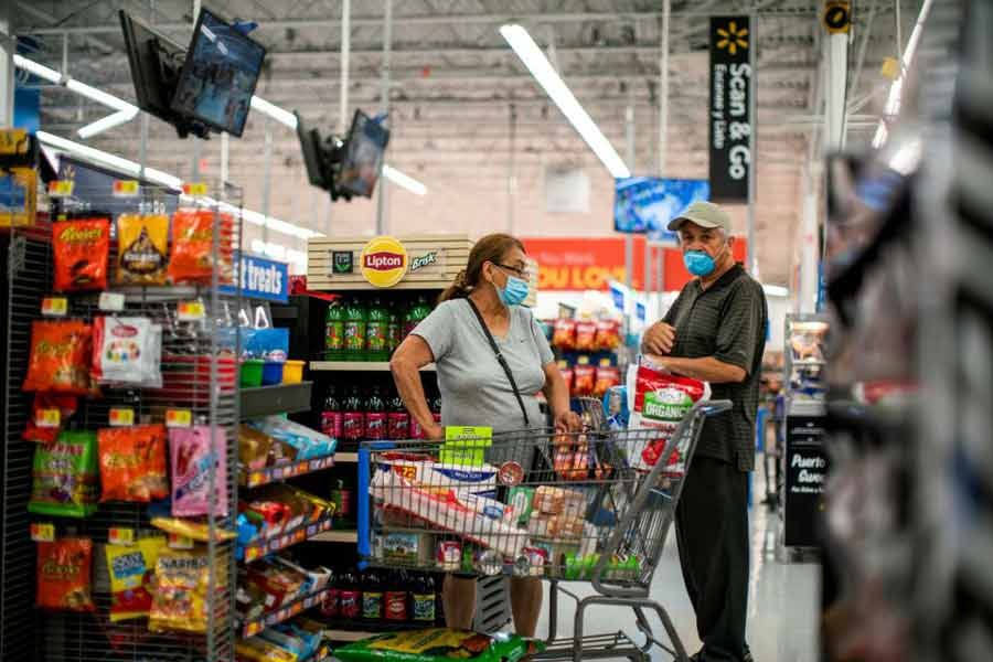 Shoppers shopping at a store in New Jersey of the United States in 2020 –Reuters file photo