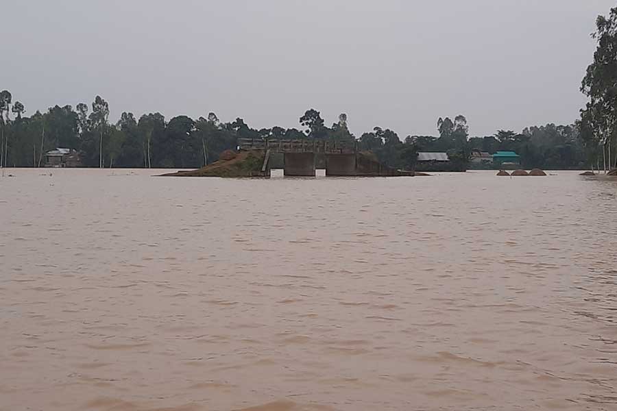 35,000 people marooned as flash flood hits Kurigram