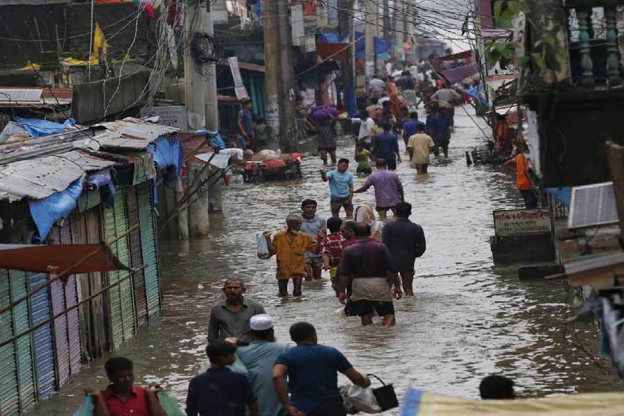 Flood victims face shortage of food, drinking water at shelter centres