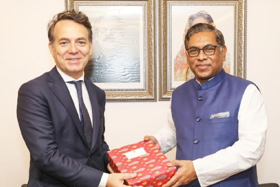 Italy keen to supply LNG to Bangladesh
