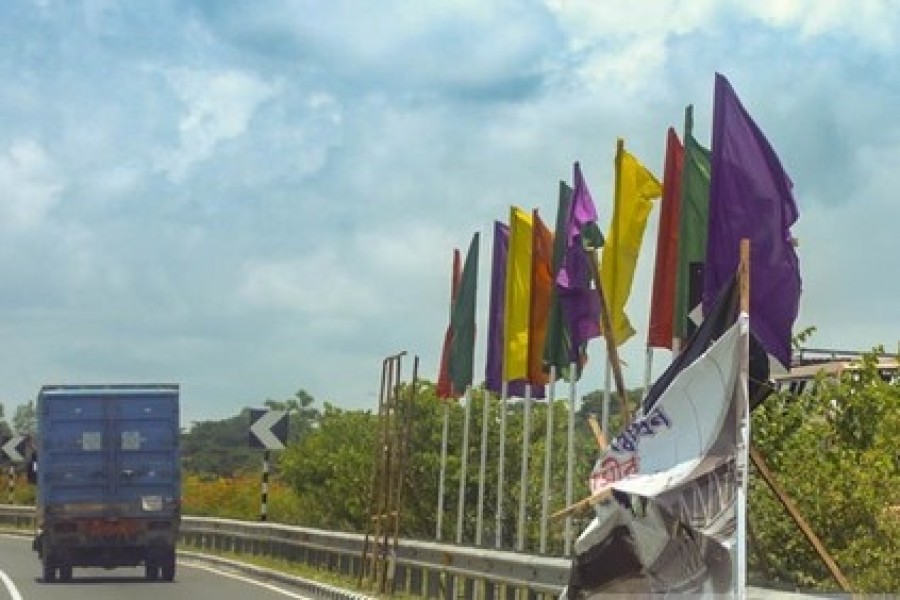 Drivers complain of Padma Bridge opening banners, festoons on expressway