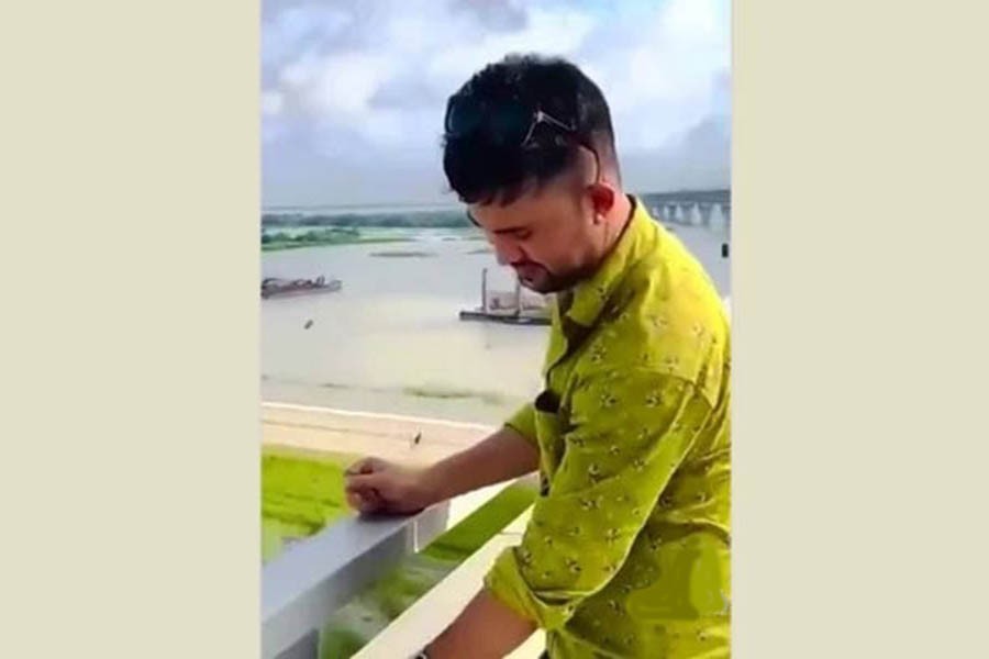 Impossible to remove Padma Bridge's screws by hand, says CID