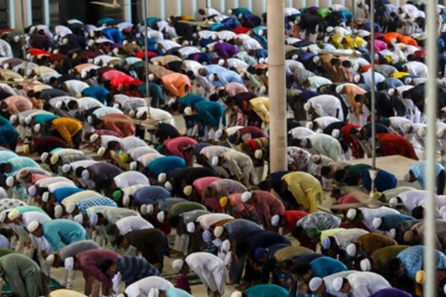 Eid prayers for an end to crises